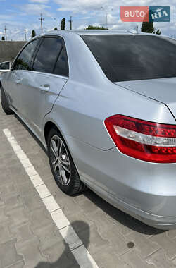 Седан Mercedes-Benz E-Class 2013 в 