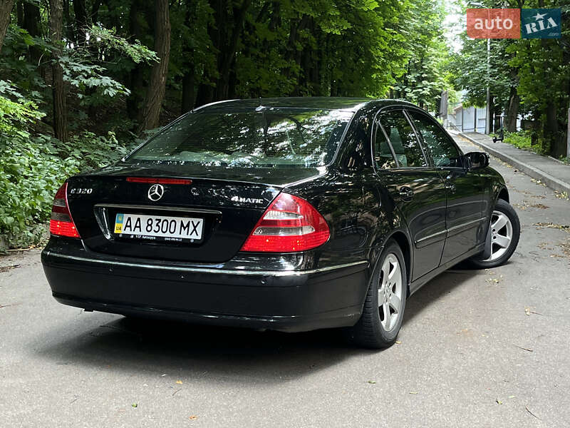 Седан Mercedes-Benz E-Class 2005 в Киеве