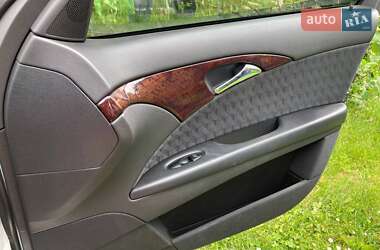 Седан Mercedes-Benz E-Class 2005 в 
