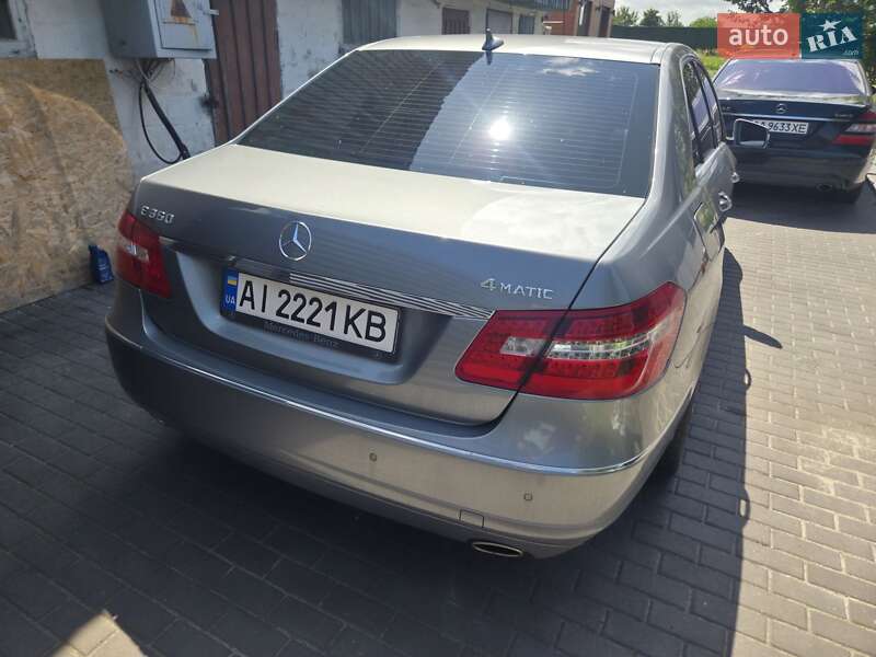 Седан Mercedes-Benz E-Class 2010 в Киеве