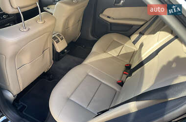 Седан Mercedes-Benz E-Class 2011 в 