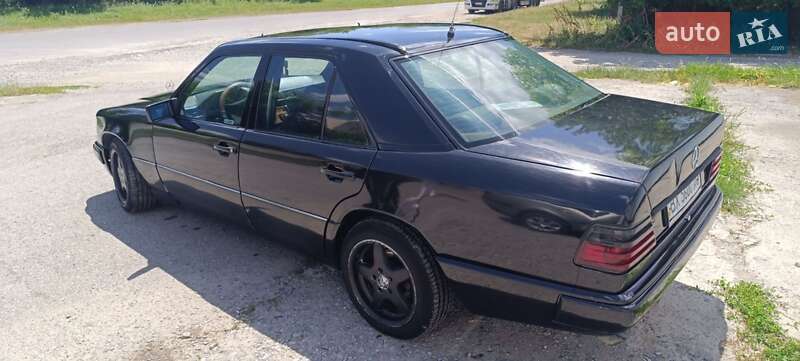 Седан Mercedes-Benz E-Class 1989 в Каменец-Подольском