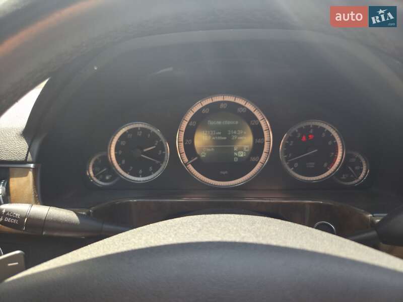 Седан Mercedes-Benz E-Class 2010 в Киеве