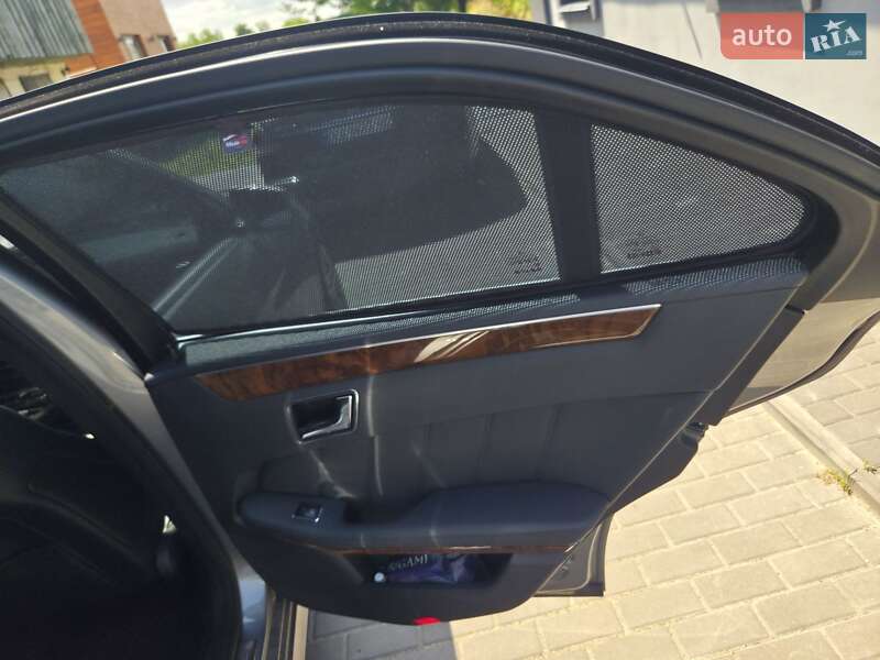 Седан Mercedes-Benz E-Class 2010 в Киеве