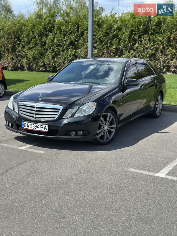 Седан Mercedes-Benz E-Class 2010 в Киеве