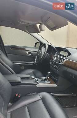 Седан Mercedes-Benz E-Class 2012 в 