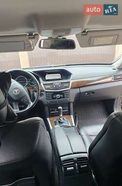 Седан Mercedes-Benz E-Class 2012 в 