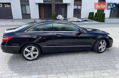 Купе Mercedes-Benz E-Class 2012 в 