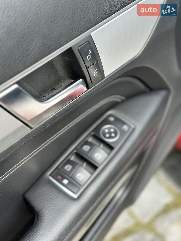Кабриолет Mercedes-Benz E-Class 2014 в Киеве