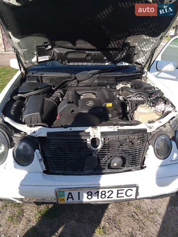 Седан Mercedes-Benz E-Class 1998 в Вышгороде
