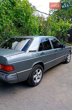 Седан Mercedes-Benz E-Class 1983 в Вінниці