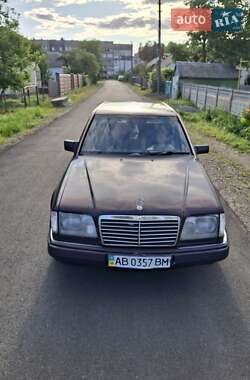Седан Mercedes-Benz E-Class 1994 в Малине