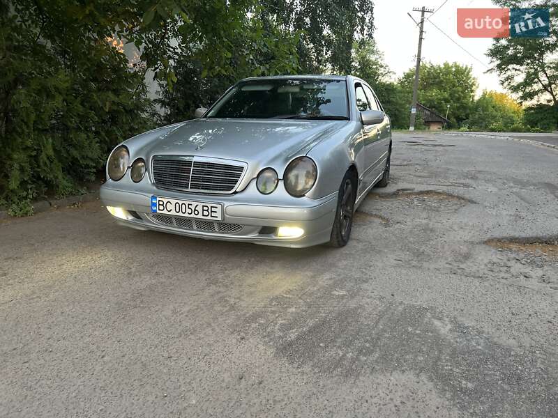 Mercedes-Benz E-Class 2000
