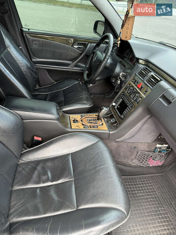 Універсал Mercedes-Benz E-Class 2002 в Гребінках