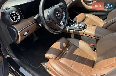 Седан Mercedes-Benz E-Class 2017 в 