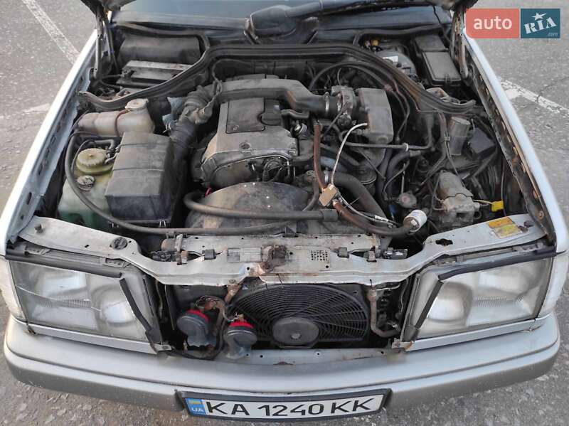 Купе Mercedes-Benz E-Class 1993 в Києві