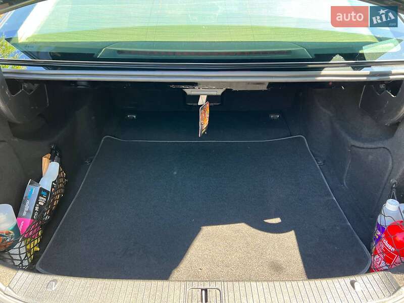 Седан Mercedes-Benz E-Class 2012 в Ужгороде