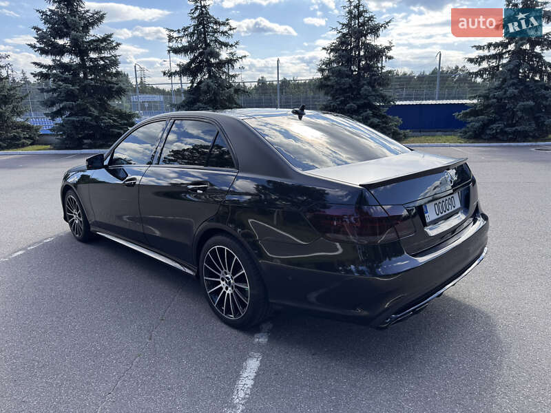 Седан Mercedes-Benz E-Class 2014 в Киеве