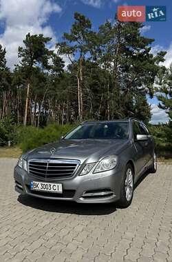Универсал Mercedes-Benz E-Class 2011 в Костополе