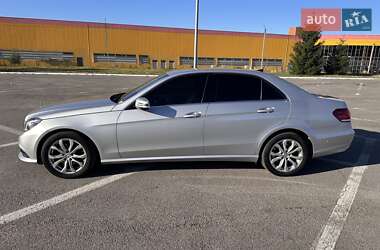 Седан Mercedes-Benz E-Class 2015 в Чернівцях