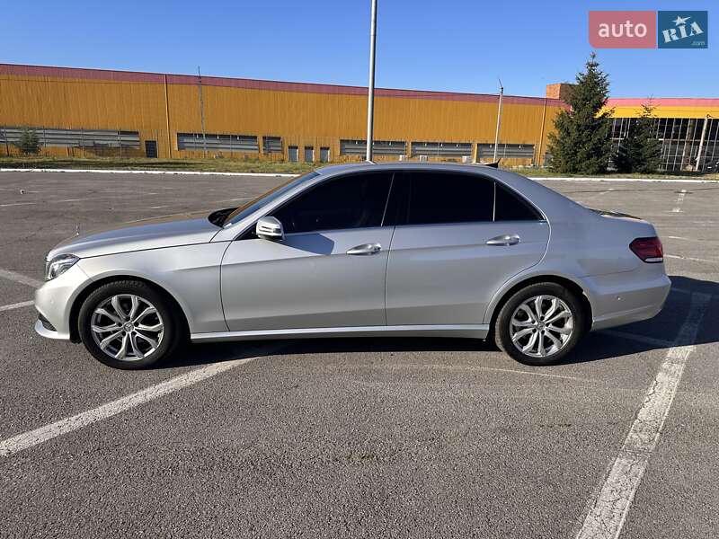 Седан Mercedes-Benz E-Class 2015 в 