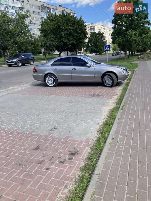 Седан Mercedes-Benz E-Class 2003 в Шостке