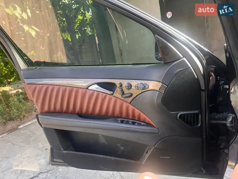 Mercedes-Benz E-Class 2008 VIN WDB2112891B332541 фото оголошення 12 з 45