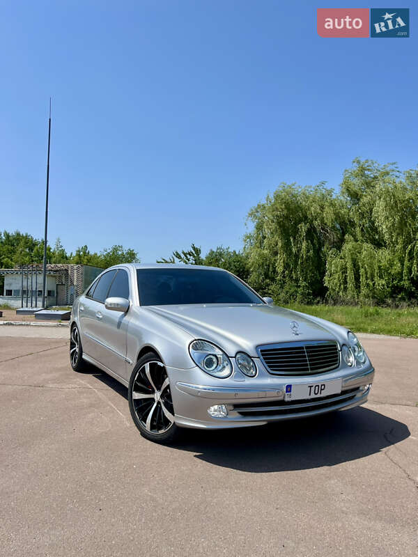 Mercedes-Benz E-Class 2004