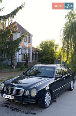 Седан Mercedes-Benz E-Class 1997 в Радивиліві