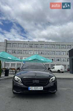 Седан Mercedes-Benz E-Class 2017 в 