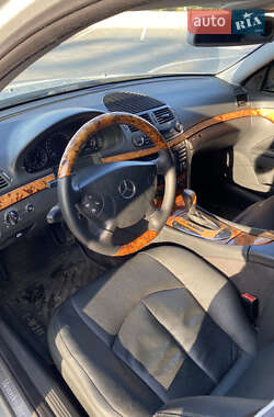 Седан Mercedes-Benz E-Class 2002 в 