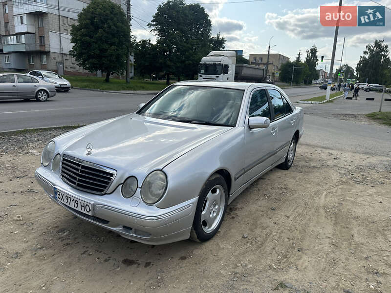 Mercedes-Benz E-Class 2001