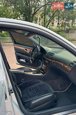 Седан Mercedes-Benz E-Class 2005 в 