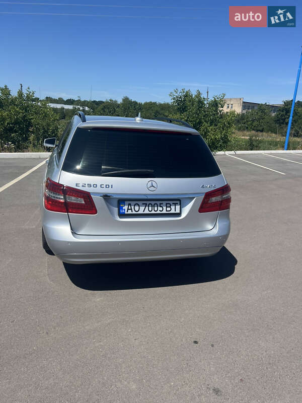 Универсал Mercedes-Benz E-Class 2012 в Ужгороде