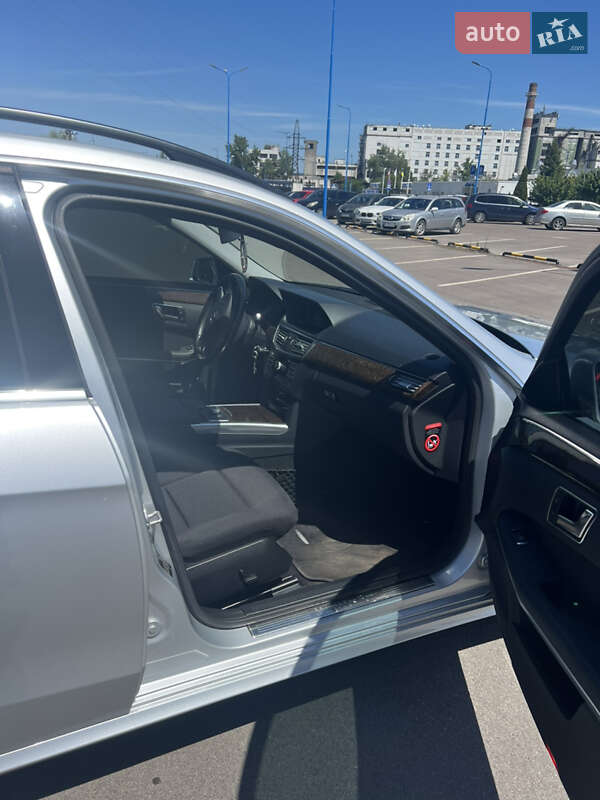 Универсал Mercedes-Benz E-Class 2012 в Ужгороде