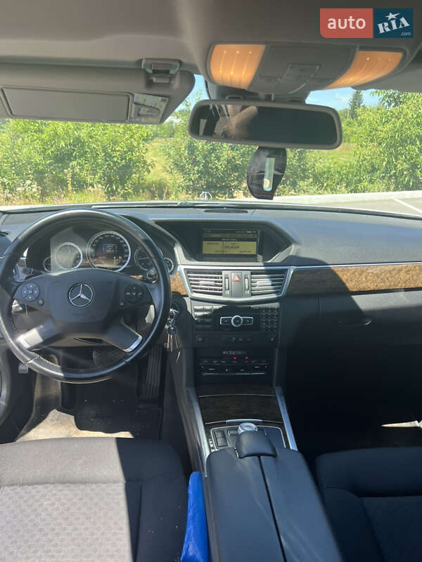 Универсал Mercedes-Benz E-Class 2012 в Ужгороде