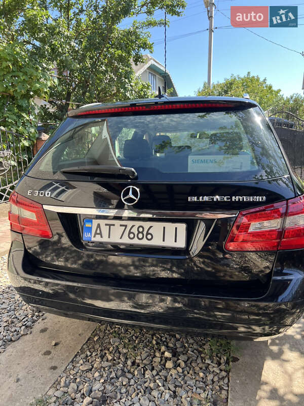 Універсал Mercedes-Benz E-Class 2012 в Івано-Франківську