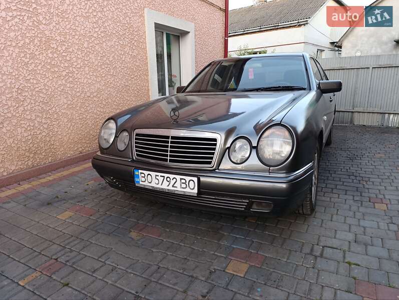 Седан Mercedes-Benz E-Class 1998 в Тернополі
