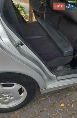 Універсал Mercedes-Benz E-Class 2000 в 