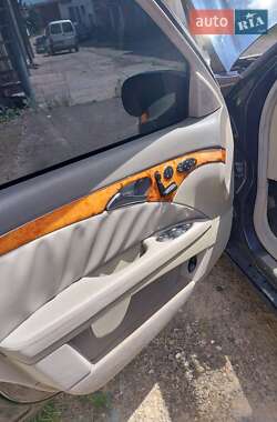 Седан Mercedes-Benz E-Class 2002 в Черновцах