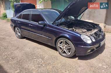 Седан Mercedes-Benz E-Class 2002 в Черновцах
