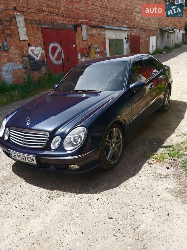 Седан Mercedes-Benz E-Class 2002 в Чернівцях