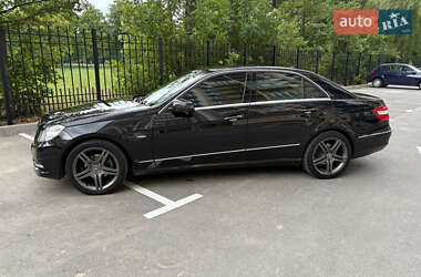 Седан Mercedes-Benz E-Class 2012 в 
