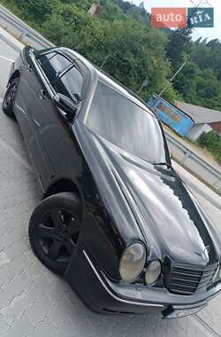 Седан Mercedes-Benz E-Class 2001 в Сколе