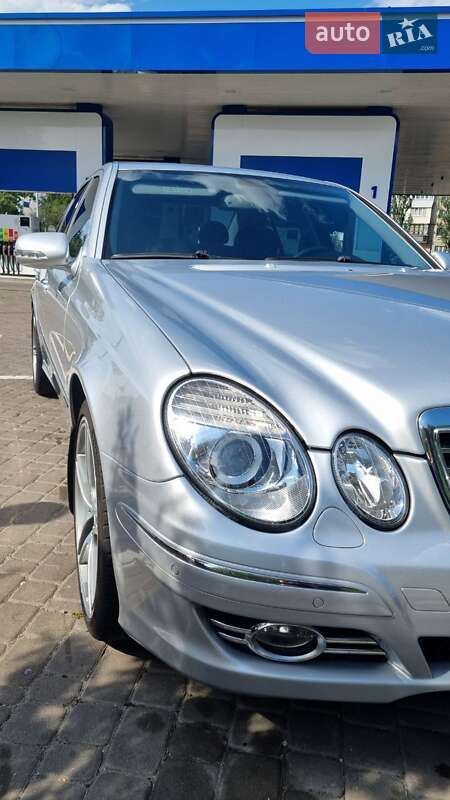 Седан Mercedes-Benz E-Class 2007 в Києві