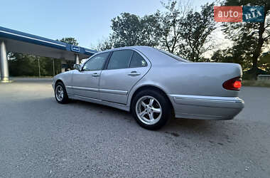 Седан Mercedes-Benz E-Class 2001 в 