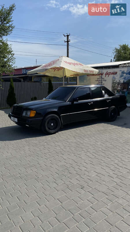 Седан Mercedes-Benz E-Class 1990 в Рогатині