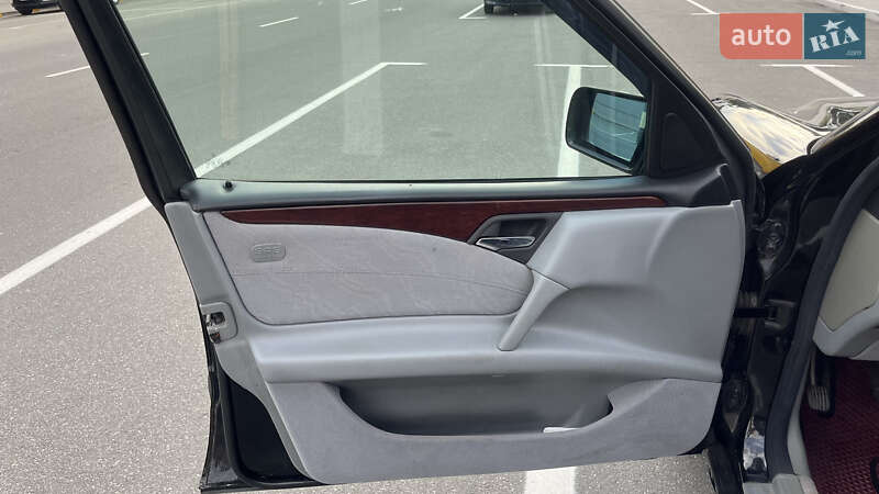 Седан Mercedes-Benz E-Class 1997 в Киеве