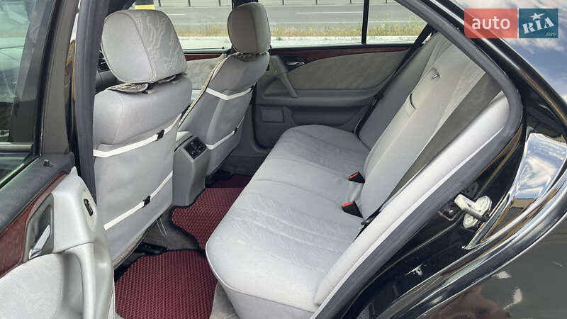 Седан Mercedes-Benz E-Class 1997 в Киеве