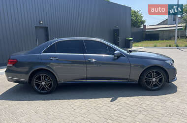 Седан Mercedes-Benz E-Class 2015 в 